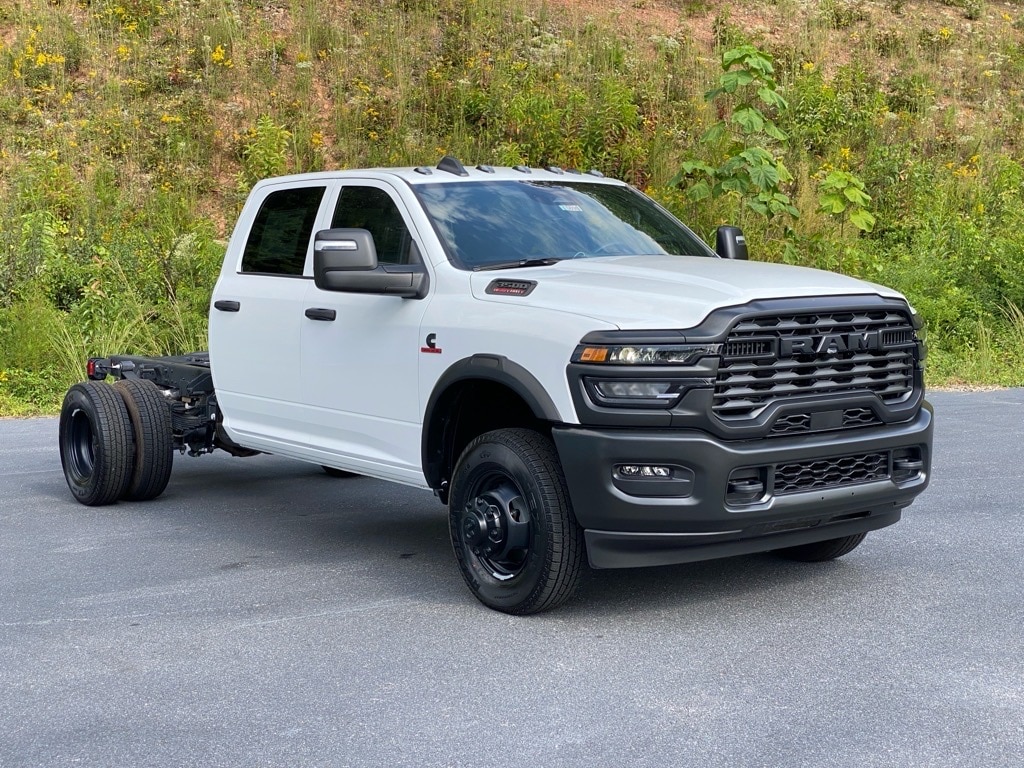 2026 RAM 3500 Chassis Tradesman - Photo 7