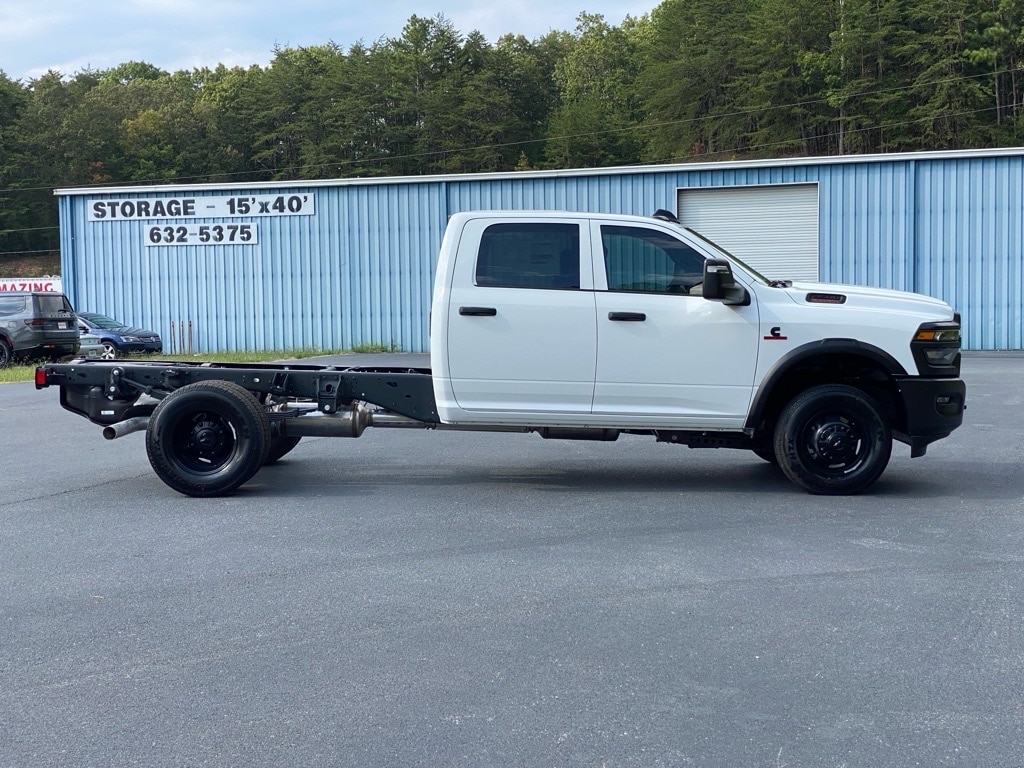 2026 RAM 3500 Chassis Tradesman - Photo 8