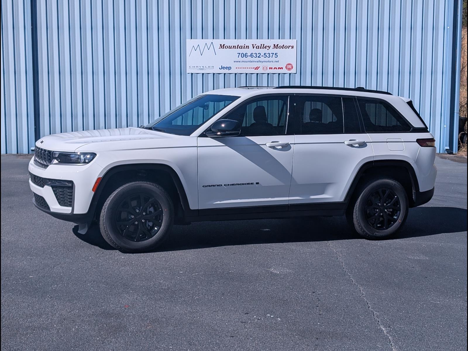 2026 Jeep Grand Cherokee Laredo