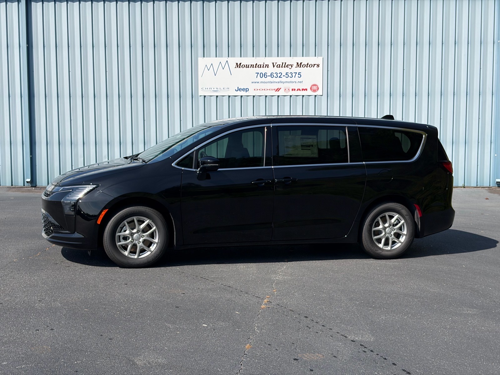 2027 Chrysler Pacifica SELECT Passenger Van