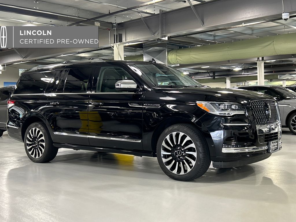 2022 Lincoln Navigator