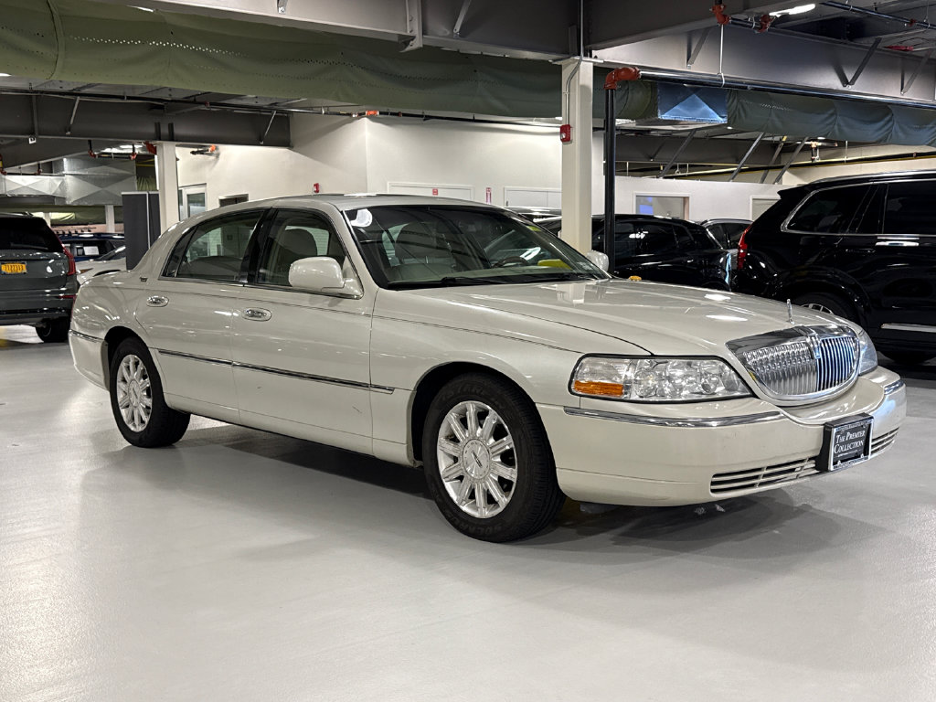 2006 Lincoln Town Car Signature Limited