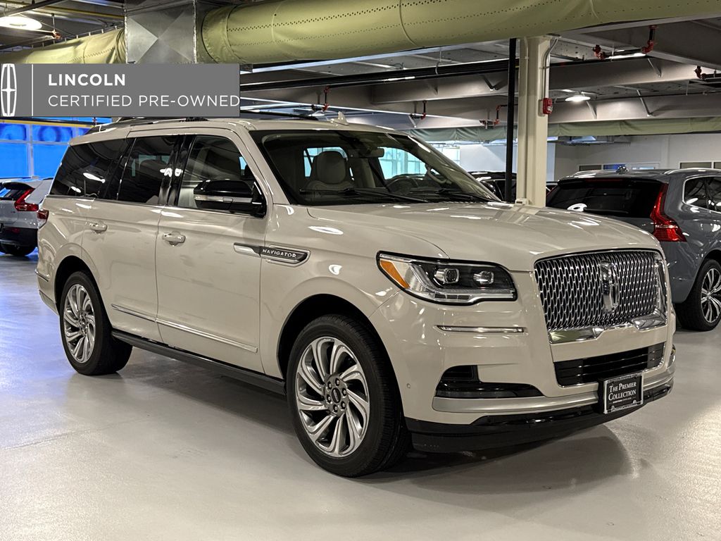 2023 Lincoln Navigator