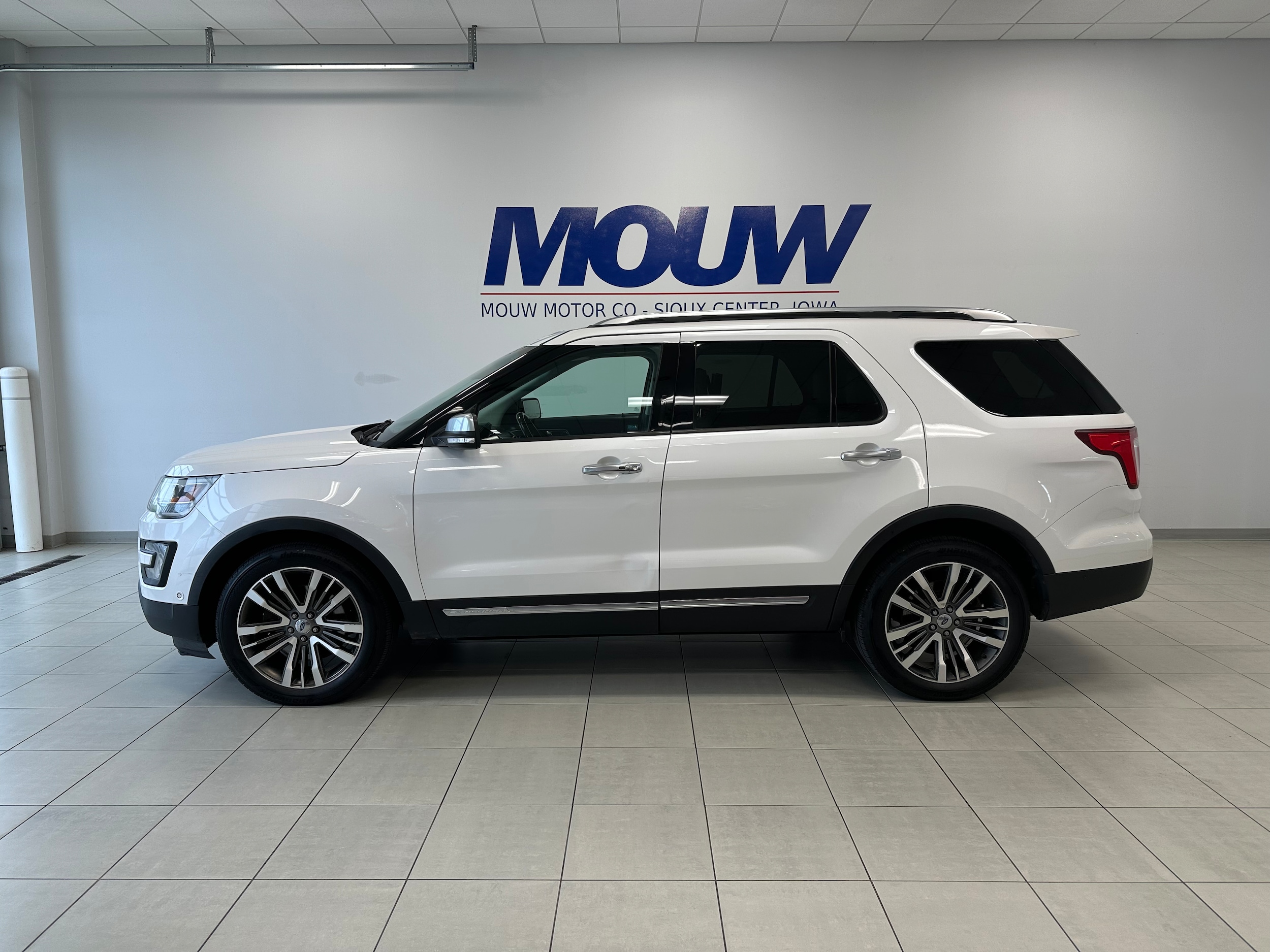 2016 Ford Explorer Platinum