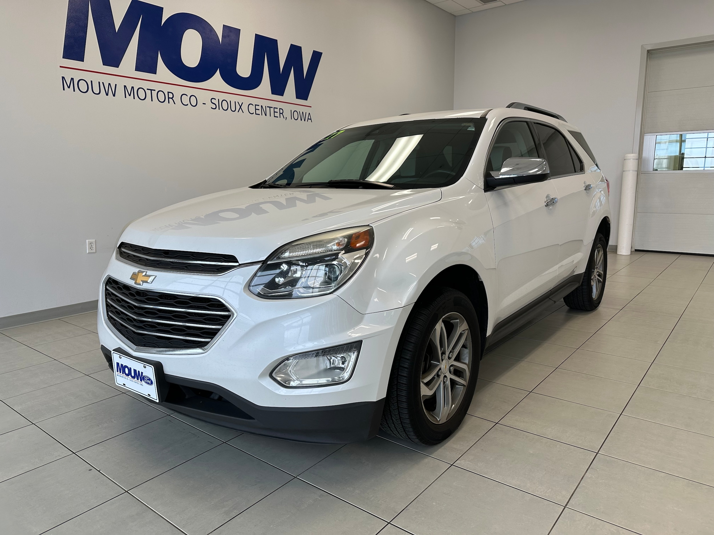 Used 2017 Chevrolet Equinox Premier with VIN 2GNFLGEK0H6216834 for sale in Sioux Center, IA