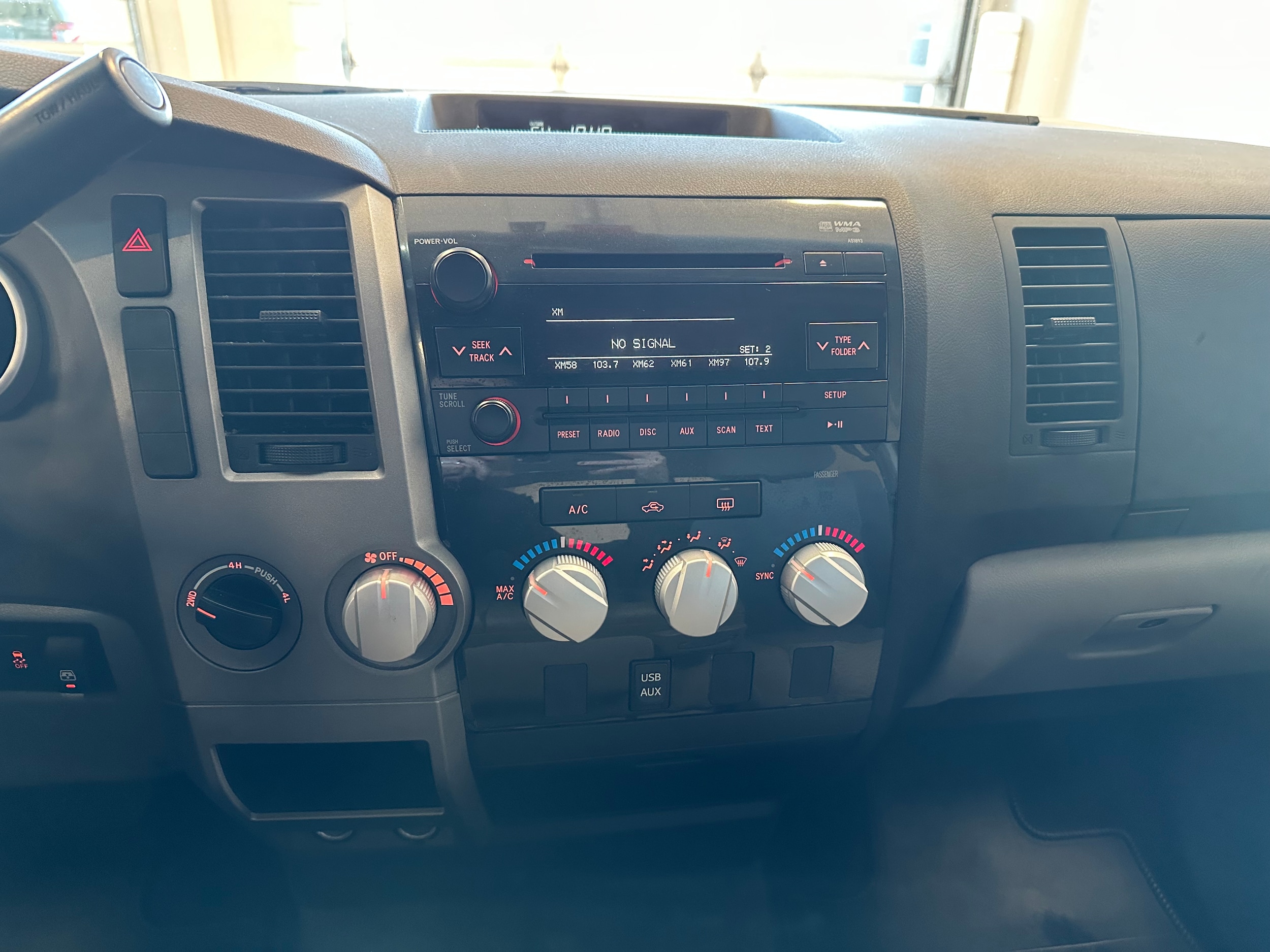 2012 Toyota Tundra Tundra Grade - Photo 17