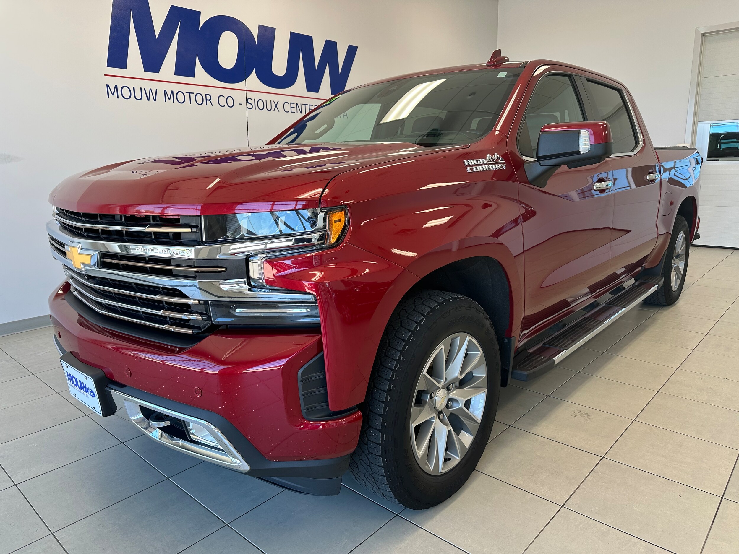 2019 Chevrolet Silverado 1500 High Country - Photo 2