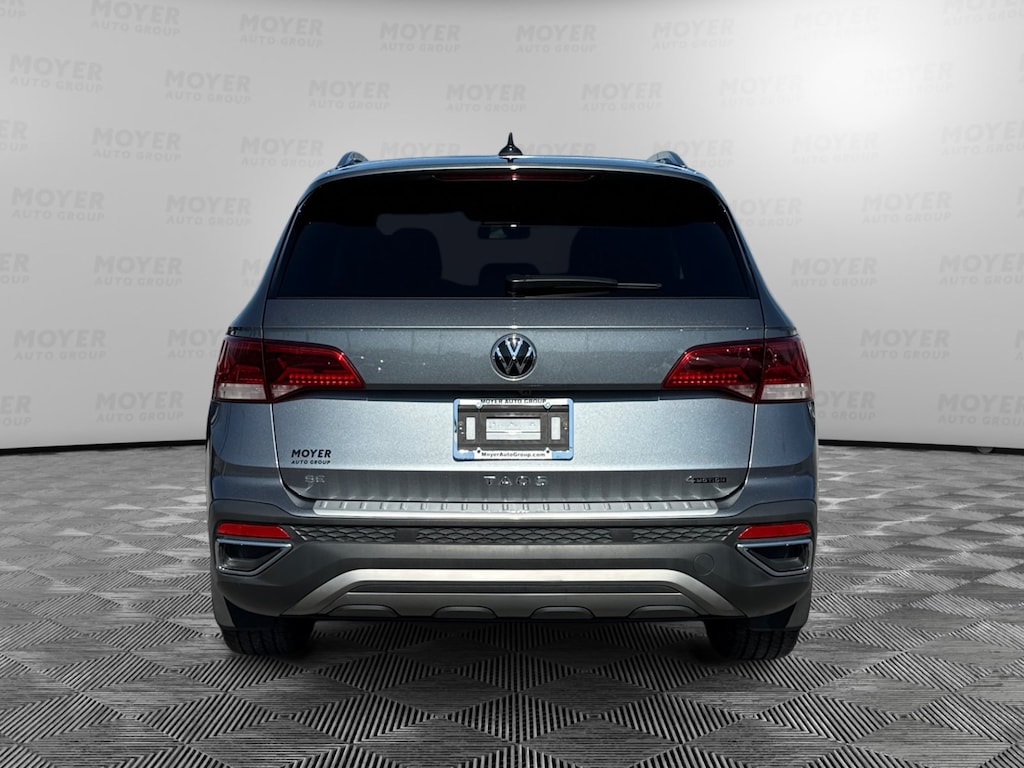 Used 2022 Volkswagen Taos SE SE 4MOTION