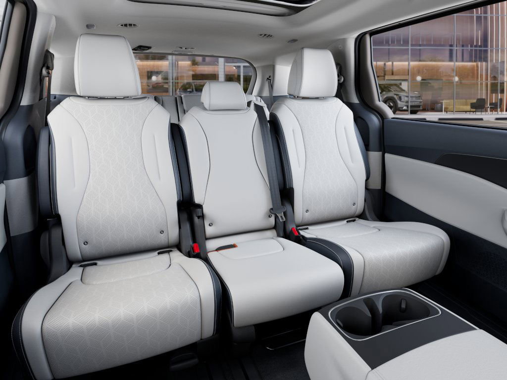 2026 Kia Carnival SX - Photo 16