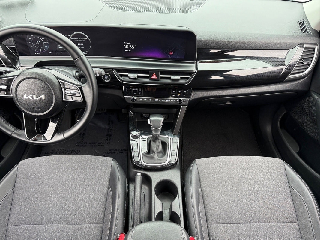 2024 Kia Seltos S - Photo 12
