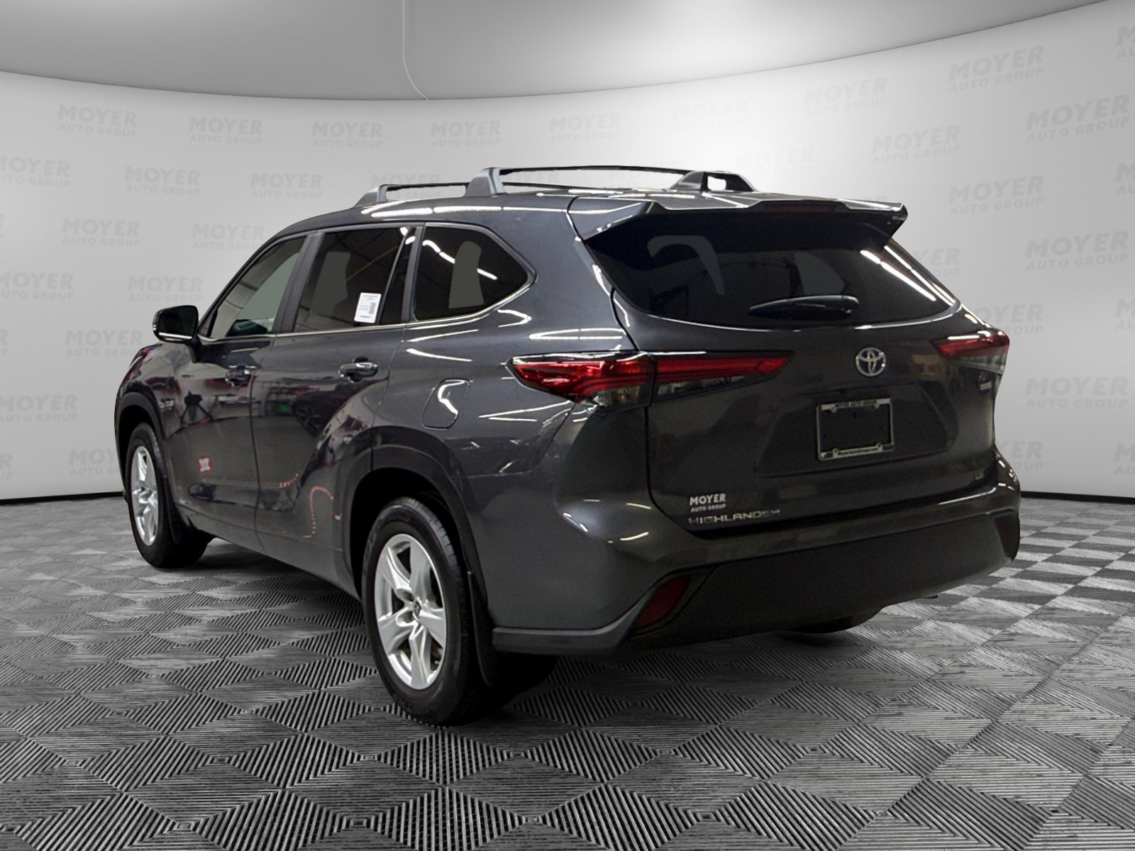 Used 2023 Toyota Highlander Hybrid LE SUV