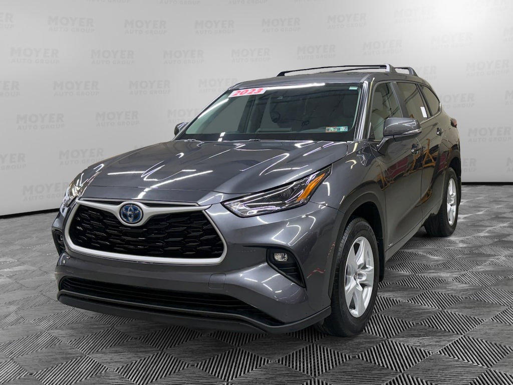 Used 2023 Toyota Highlander Hybrid LE SUV