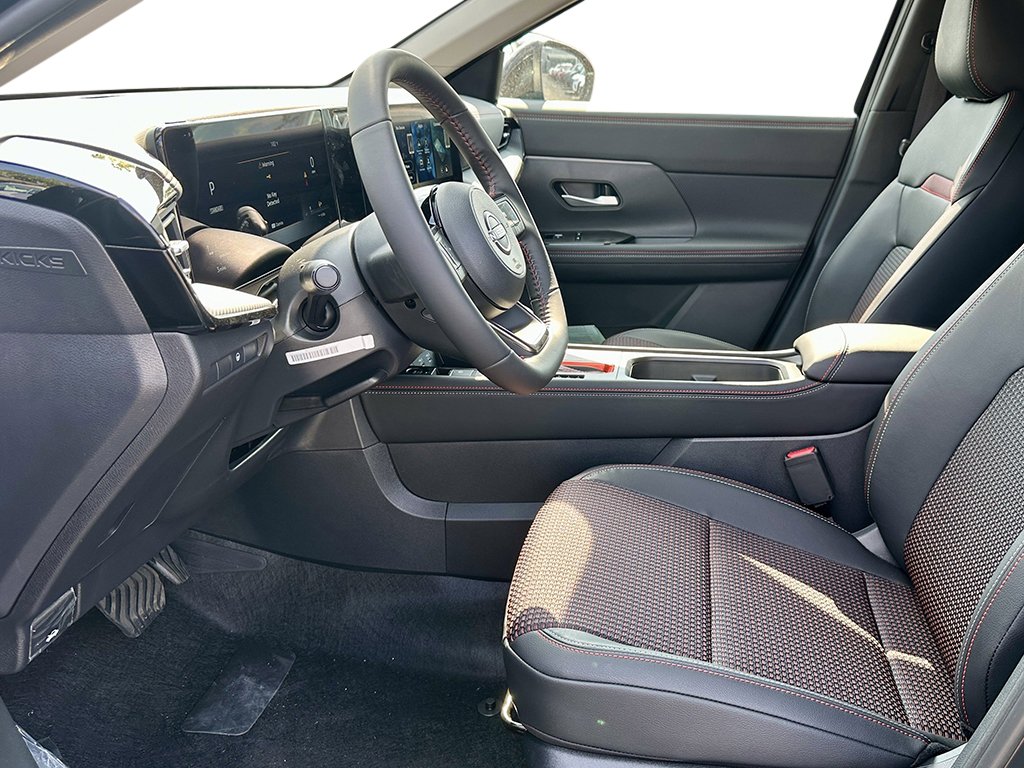 2026 Nissan KICKS SR AWD - Photo 8