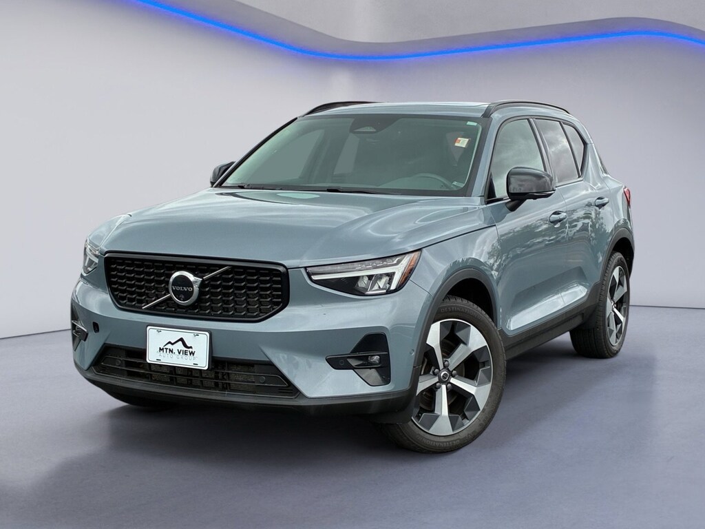 Used 2023 Volvo XC40 Ultimate SUV