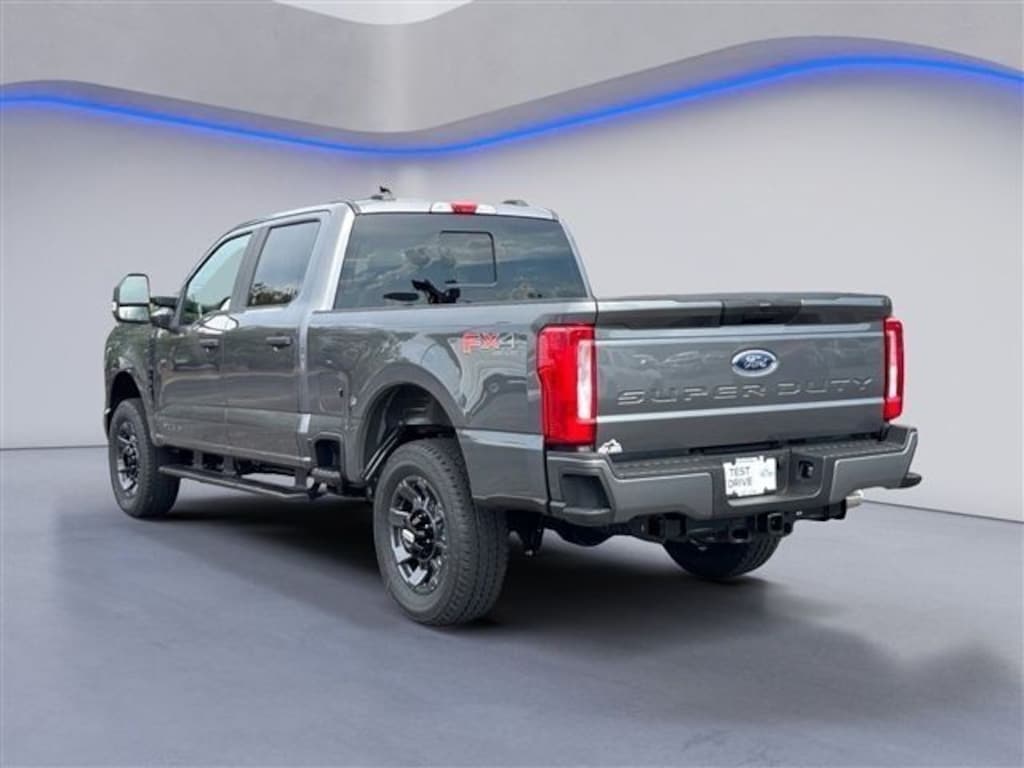New 2026 Ford F-250 XL Truck Crew Cab
