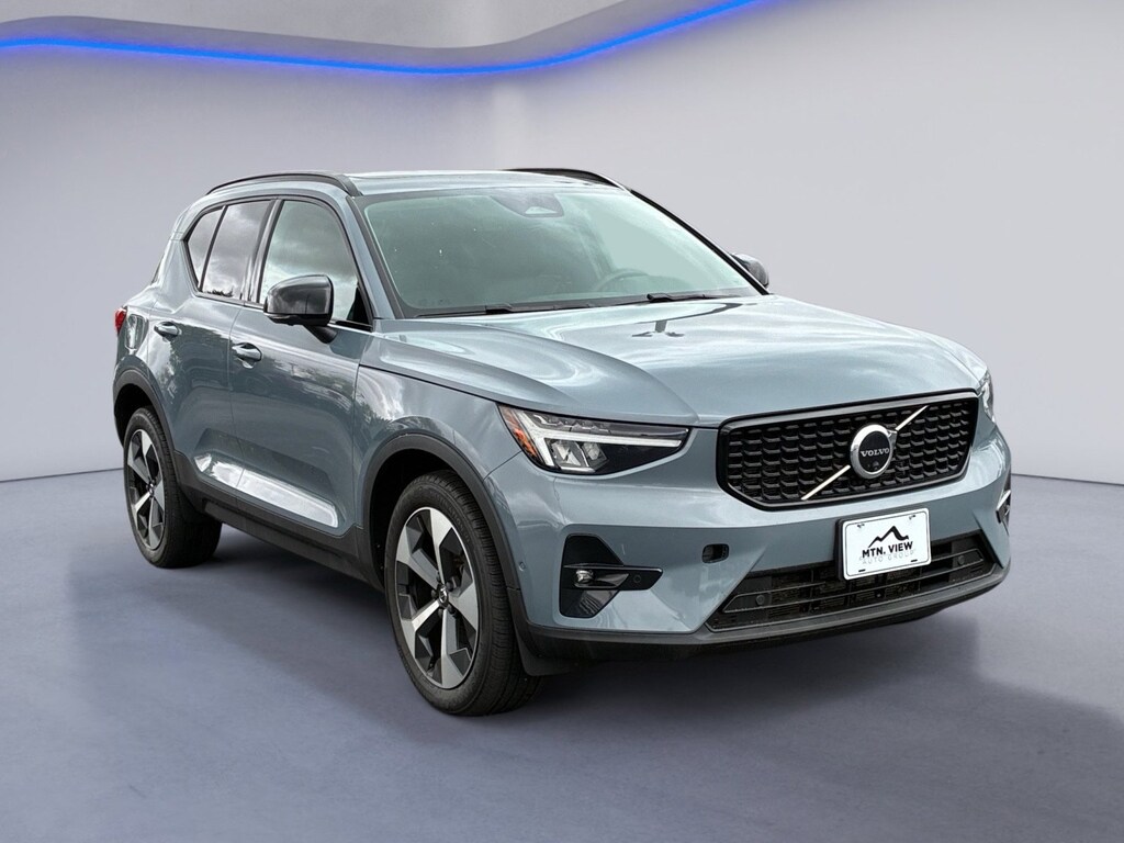 Used 2023 Volvo XC40 Ultimate SUV