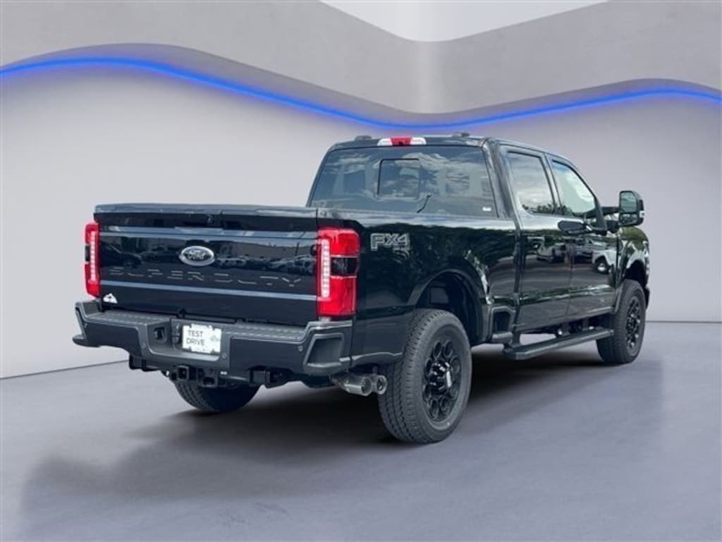 New 2026 Ford F-250SD Lariat Truck Crew Cab