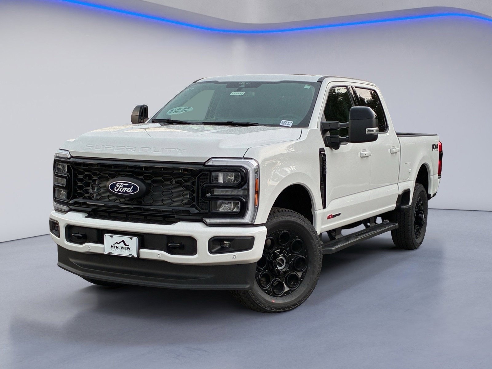 New 2027 Ford F-250SD Lariat Truck Crew Cab