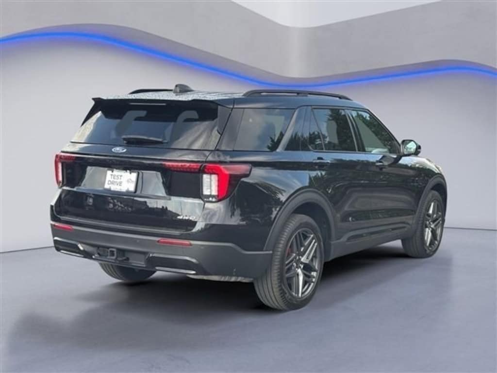 Used 2025 Ford Explorer ST-Line SUV