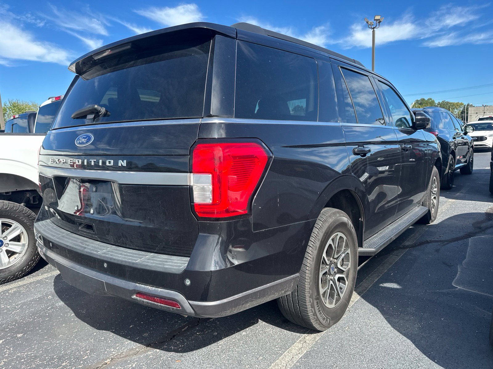 Used 2024 Ford Expedition XLT SUV