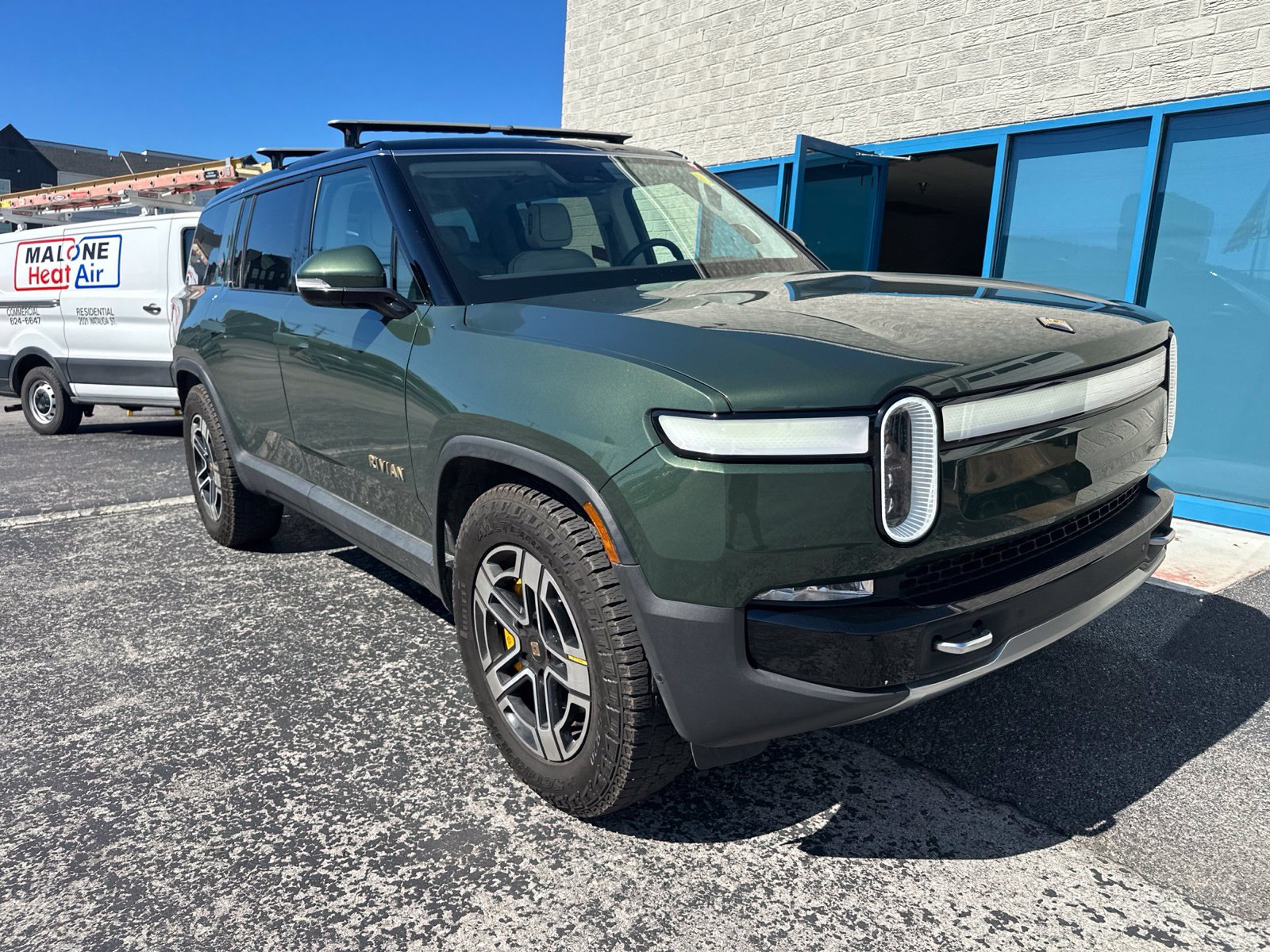 Certified 2023 Rivian R1S Adventure Quad Motor Large Pack SUV