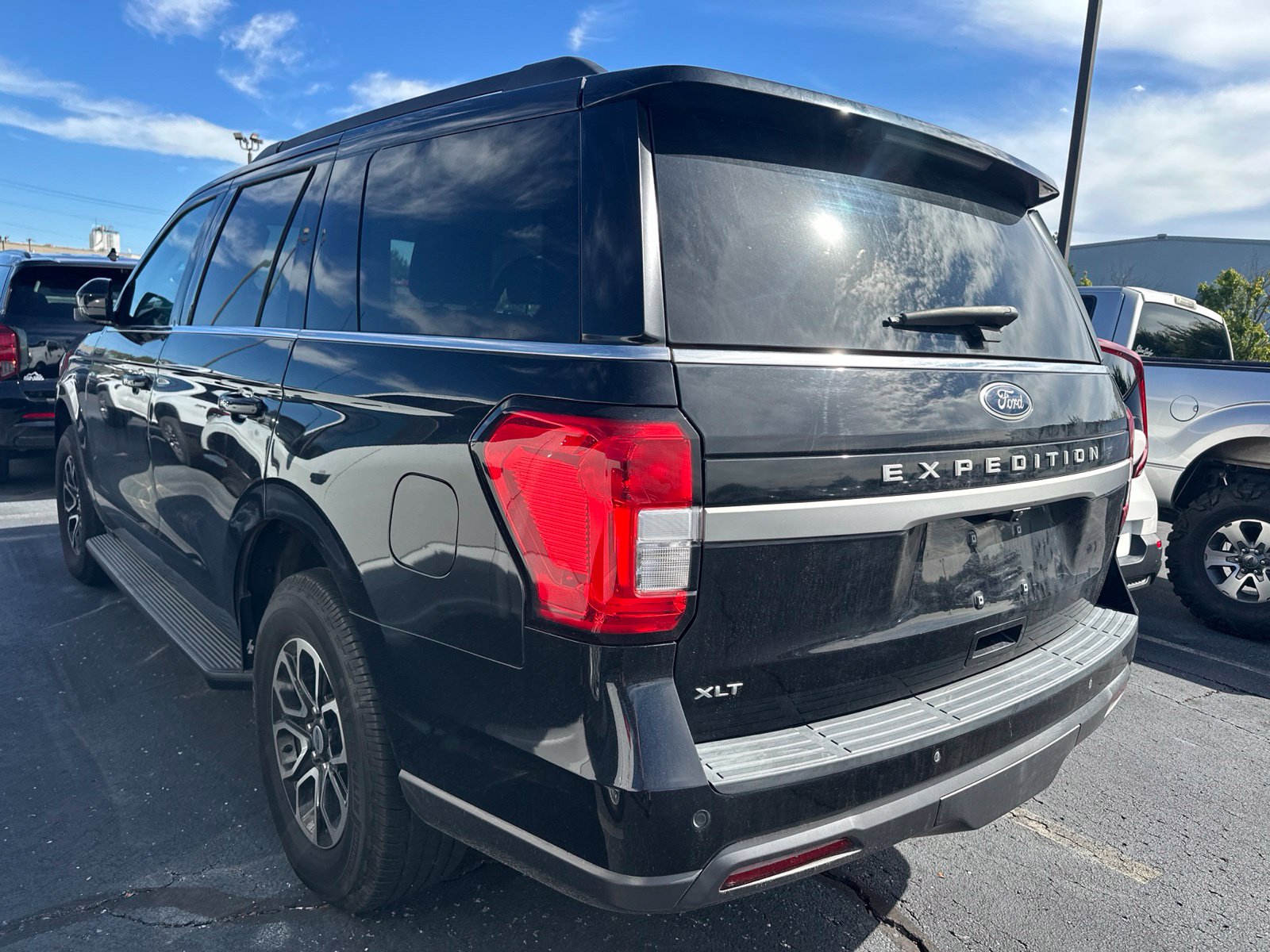 Used 2024 Ford Expedition XLT SUV