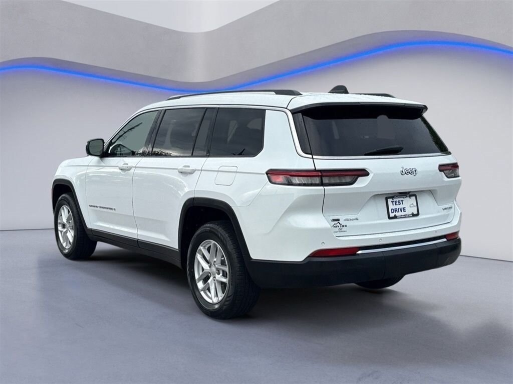 Used 2021 Jeep Grand Cherokee L Laredo SUV