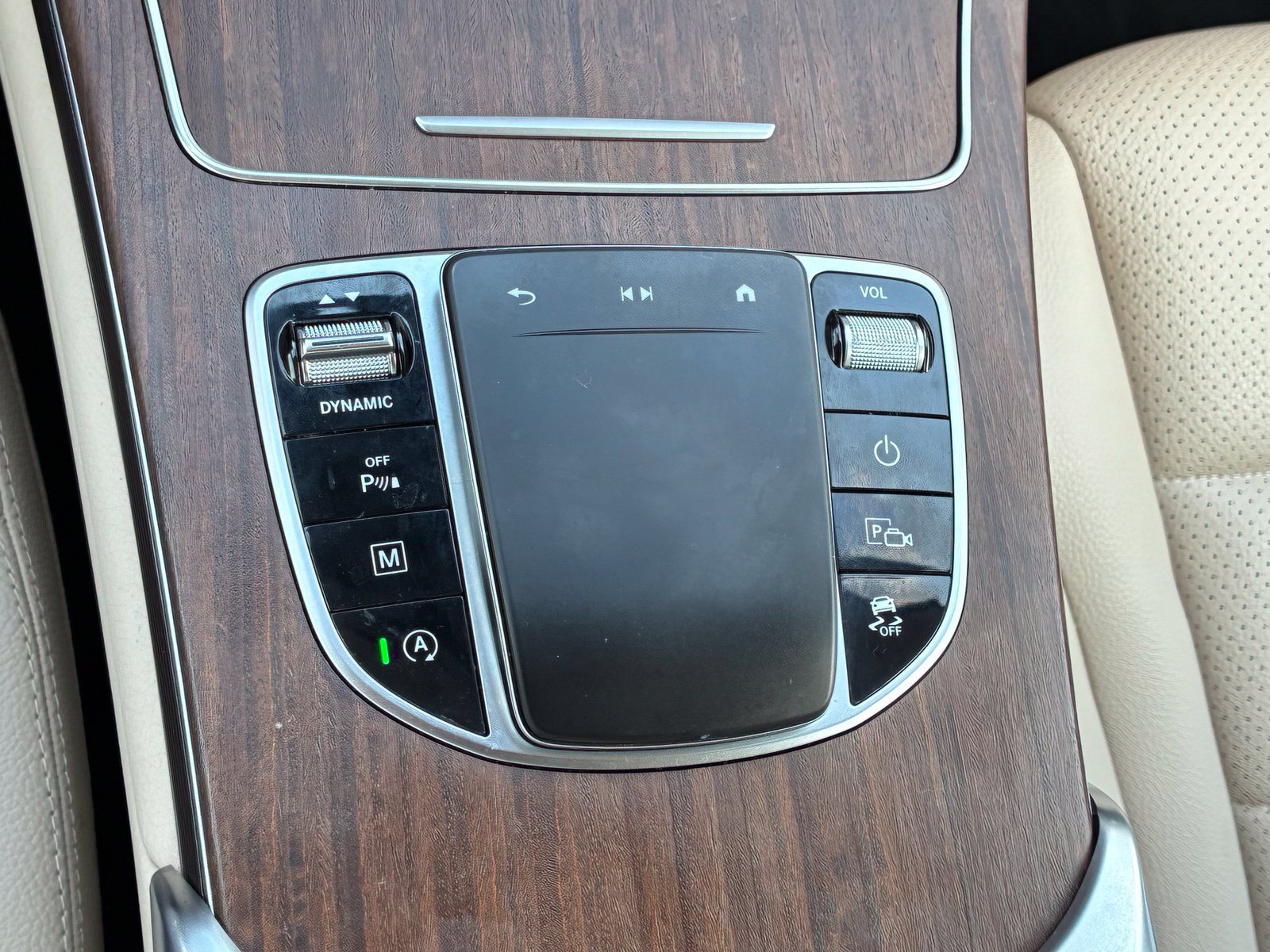 2022 Mercedes-Benz GLC GLC300 - Photo 27