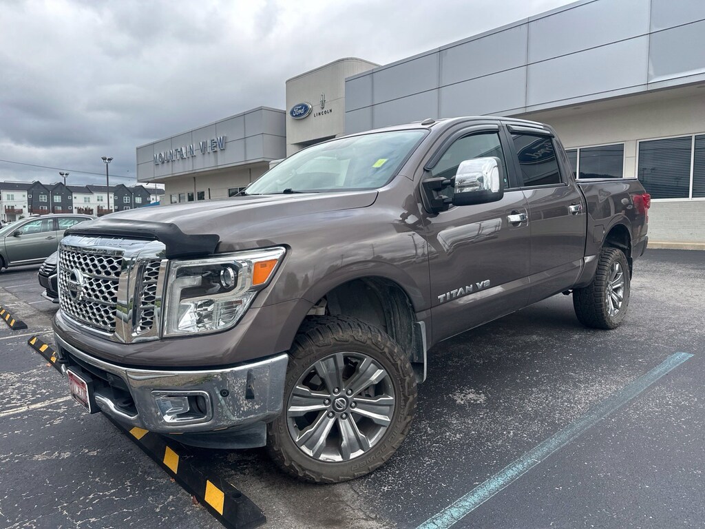 Used 2018 Nissan Titan SL Truck Crew Cab