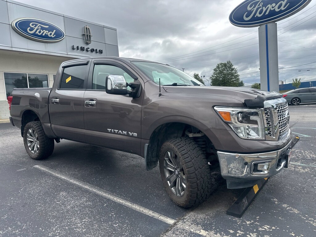 Used 2018 Nissan Titan SL Truck Crew Cab