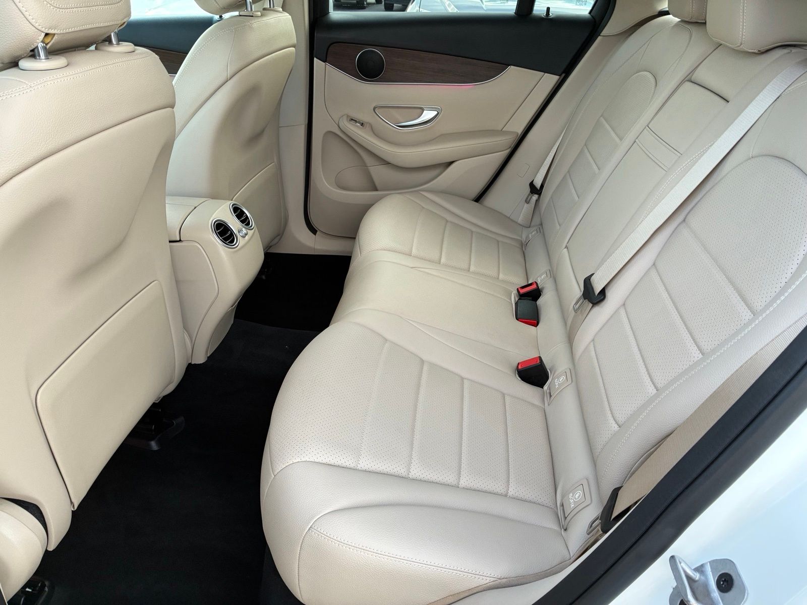 2022 Mercedes-Benz GLC GLC300 - Photo 16