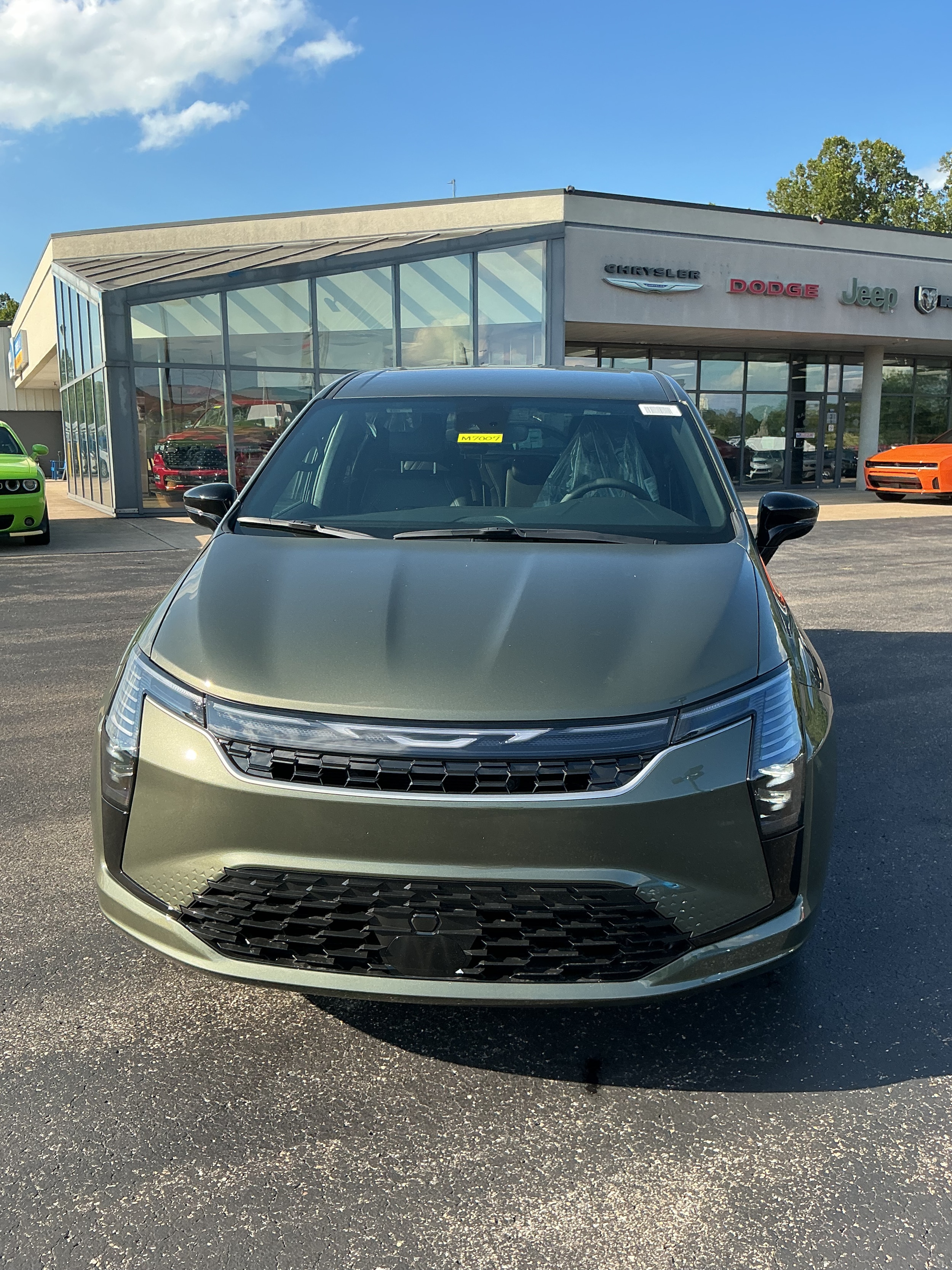 2027 Chrysler Pacifica Select