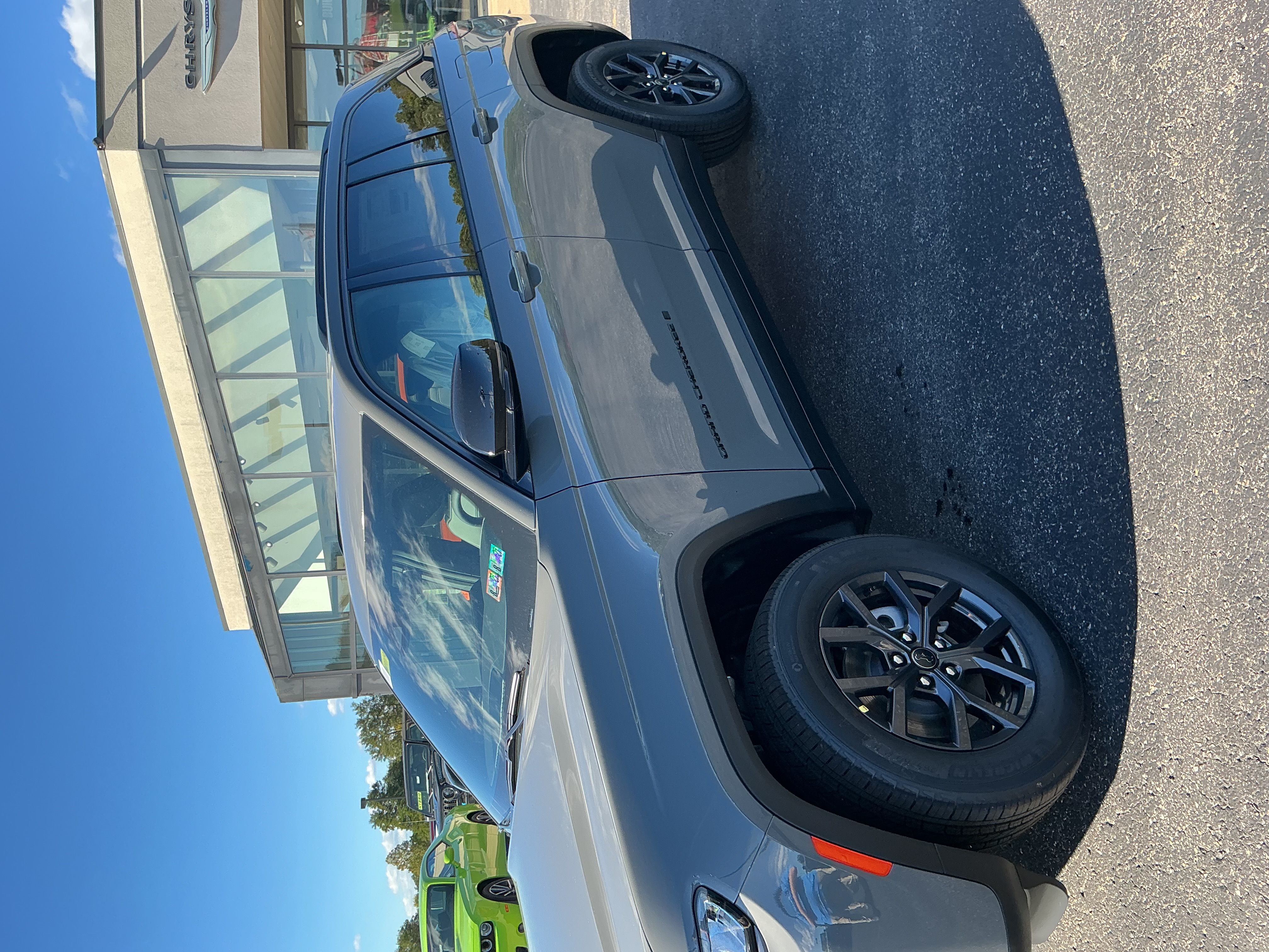 New 2027 Jeep Grand Cherokee Laredo Altitude Sport Utility