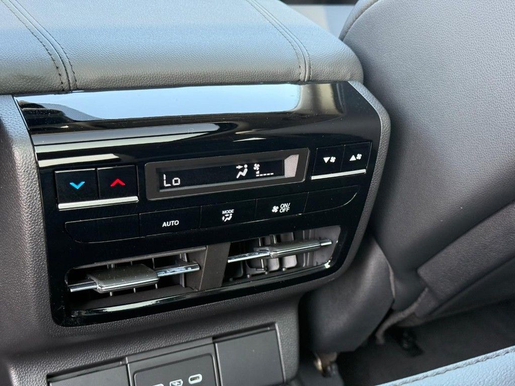 2026 Acura MDX Base - Photo 13