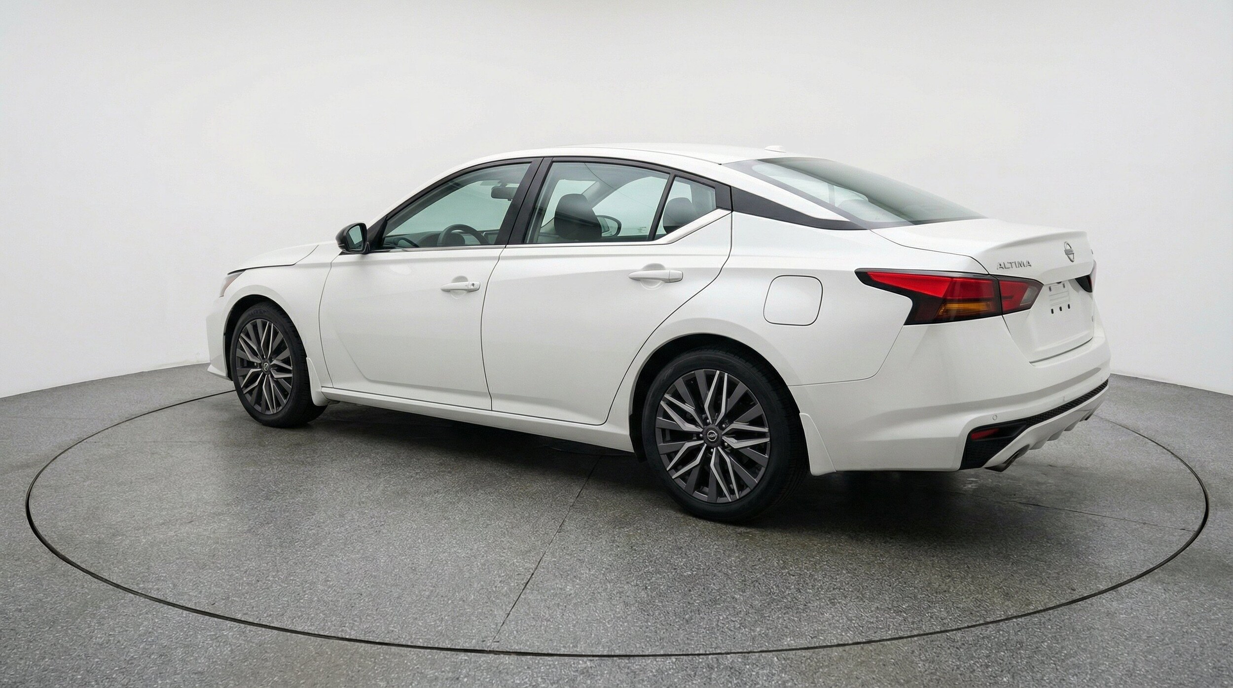 Thumbnail: 2025 Nissan Altima - 6