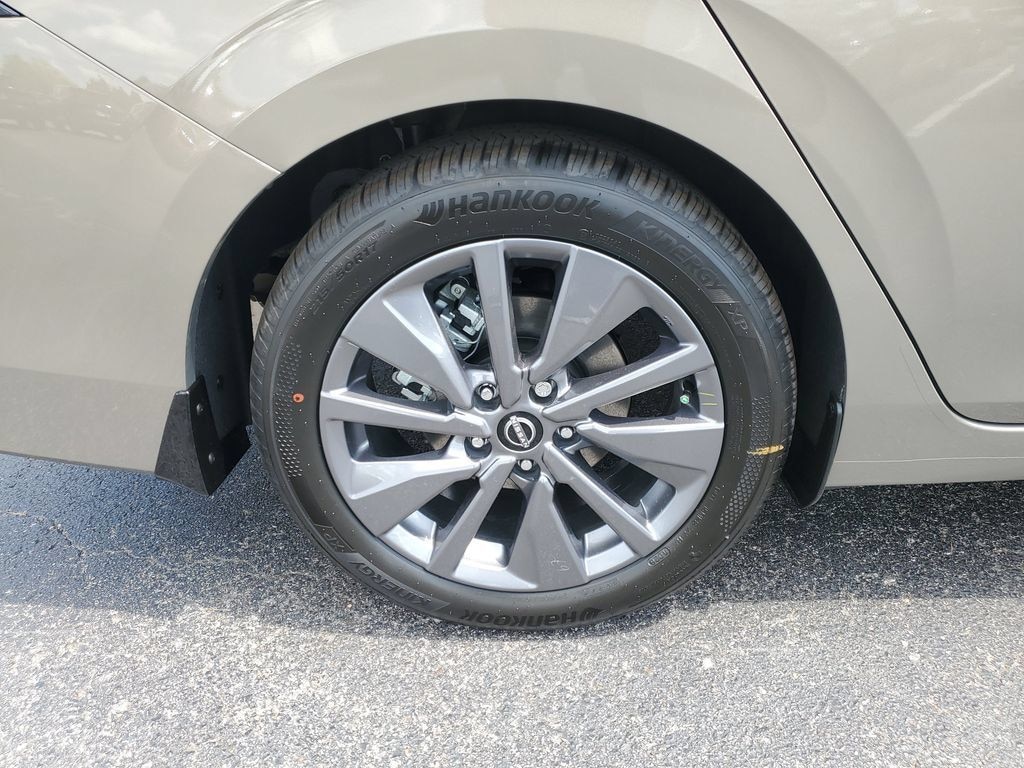 New 2027 Nissan Sentra SL Sedan