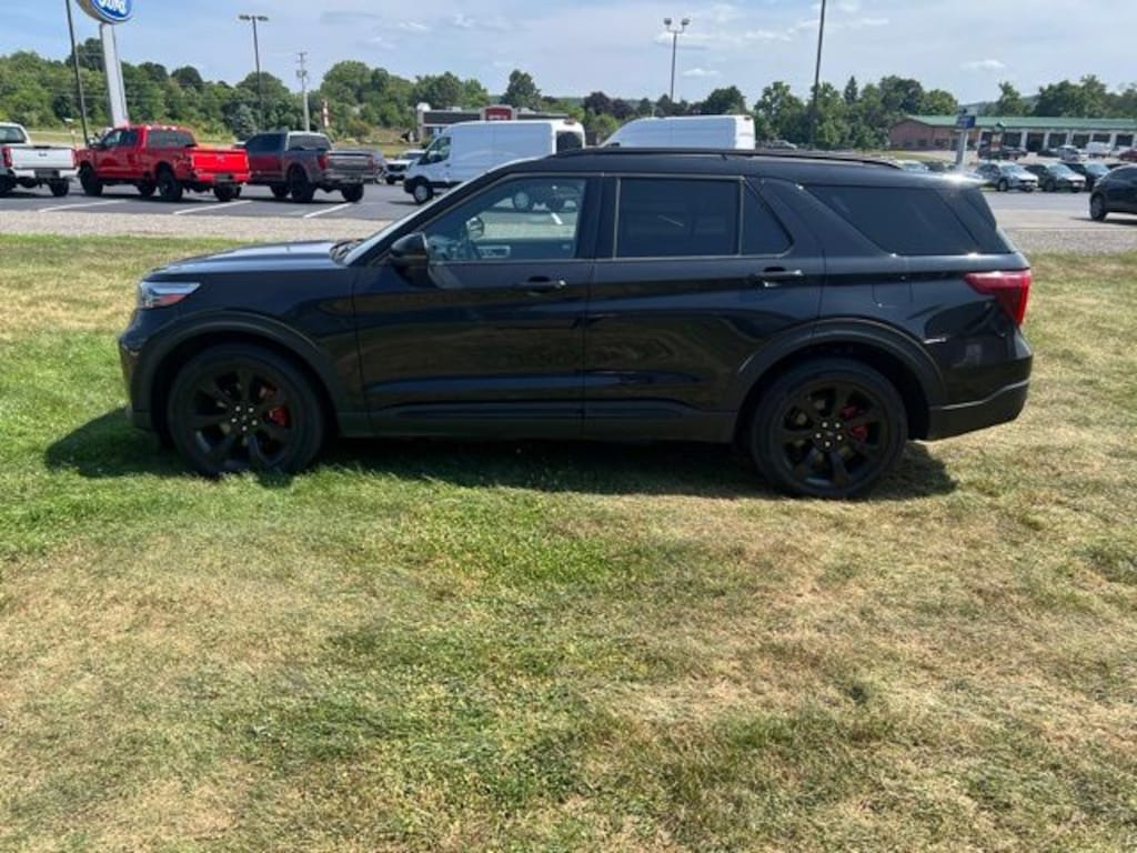 Used 2022 Ford Explorer ST SUV