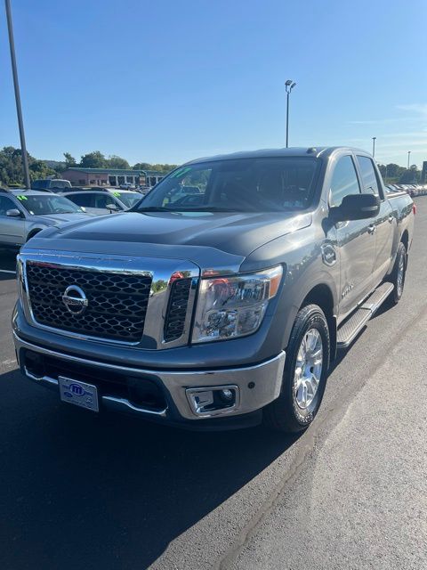  Nissan Titan