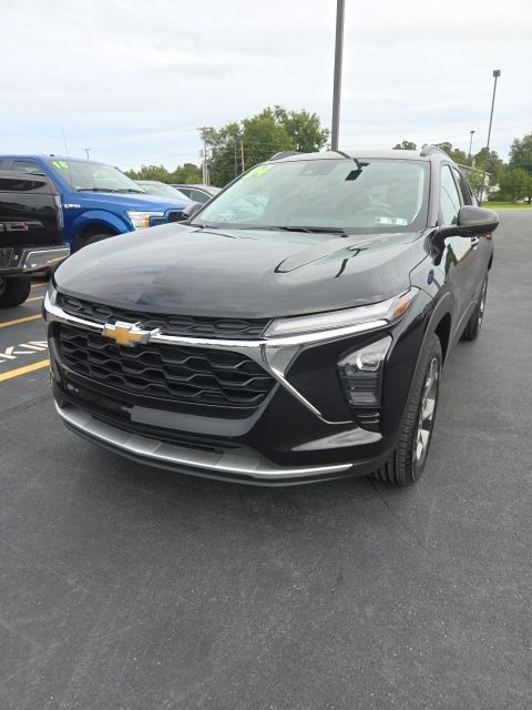 Used 2024 Chevrolet Trax LT SUV