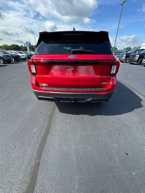 2026 Ford Explorer ST-Line - Photo 6