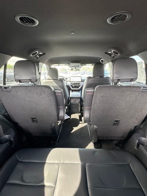 2026 Ford Explorer ST-Line - Photo 26