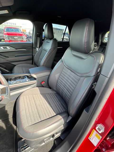 2026 Ford Explorer ST-Line - Photo 11