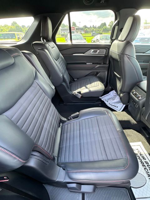 2026 Ford Explorer ST-Line - Photo 21
