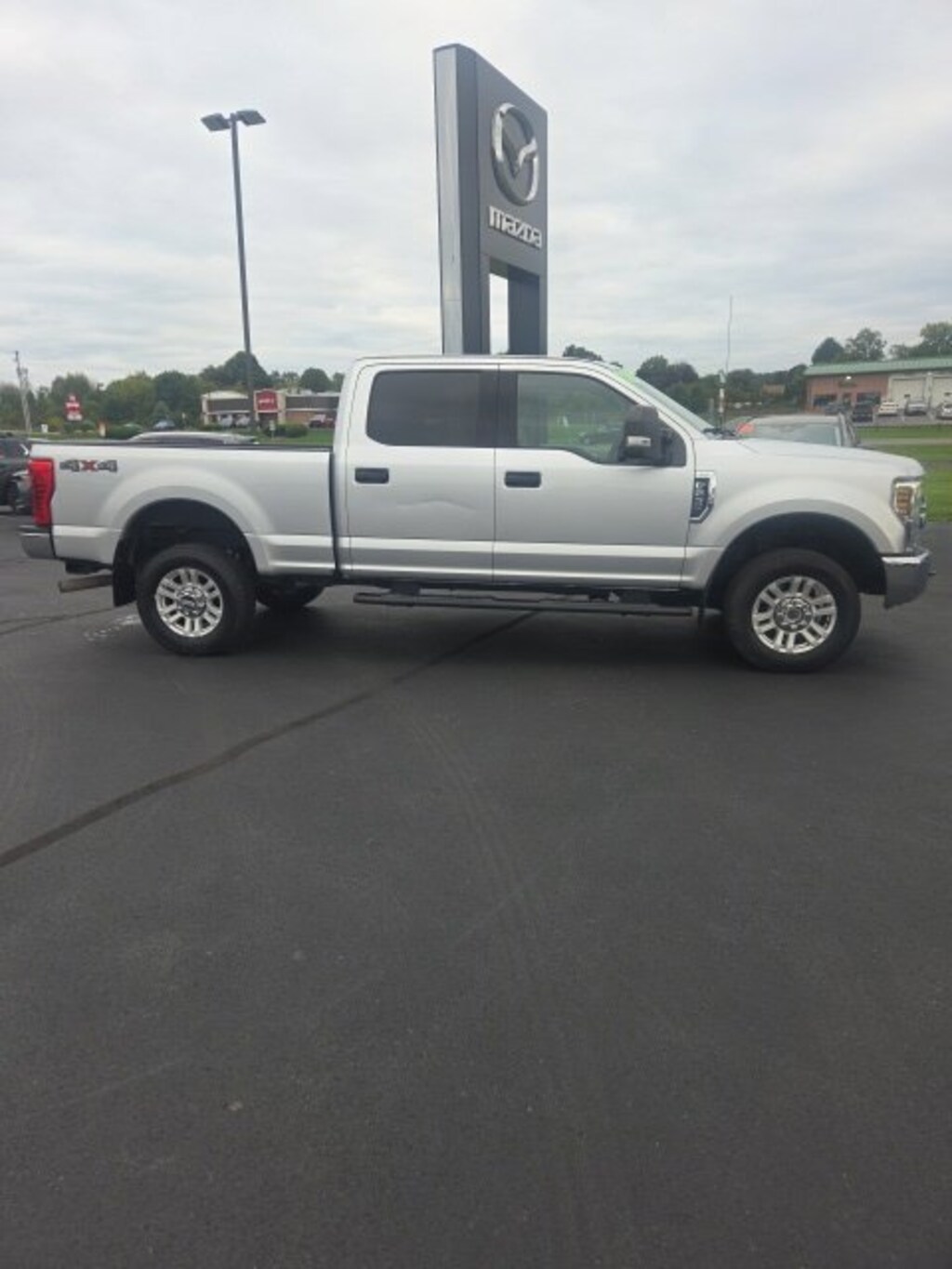 Used 2018 Ford F-250 XLT Crew Cab Truck