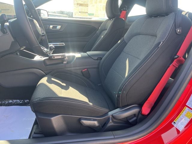 2026 Ford Mustang GT Fastback - Photo 15