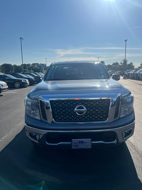 Used 2017 Nissan Titan SV Crew Cab Truck
