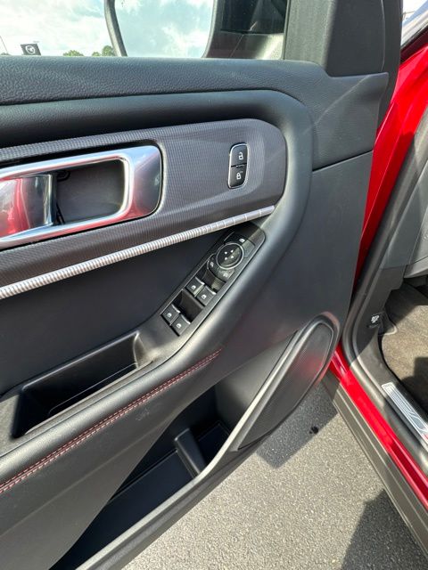 2026 Ford Explorer ST-Line - Photo 17