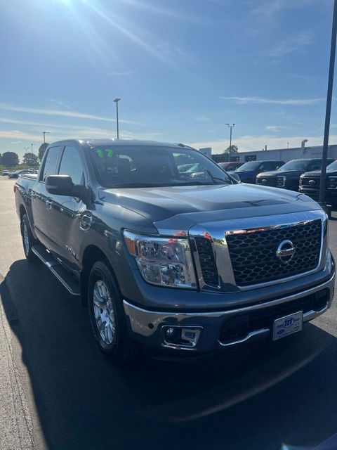 Used 2017 Nissan Titan SV Crew Cab Truck