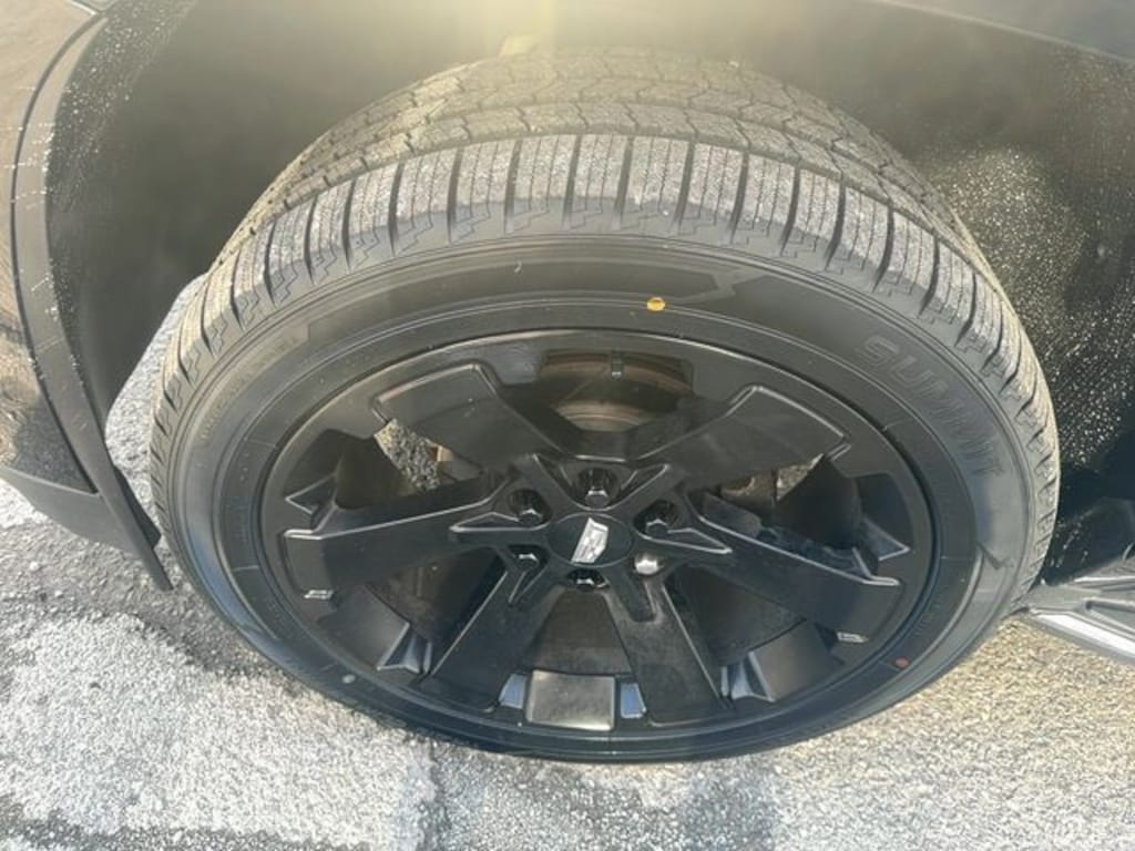 Used 2018 Cadillac Escalade ESV Luxury SUV