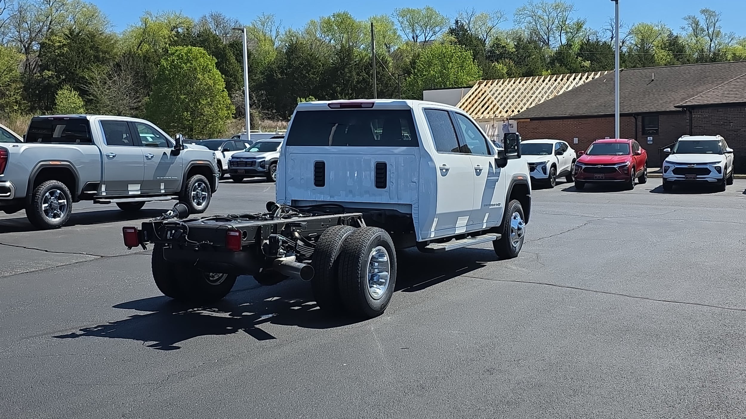 2026 GMC Sierra 3500 Chassis Cab SLE - Photo 7